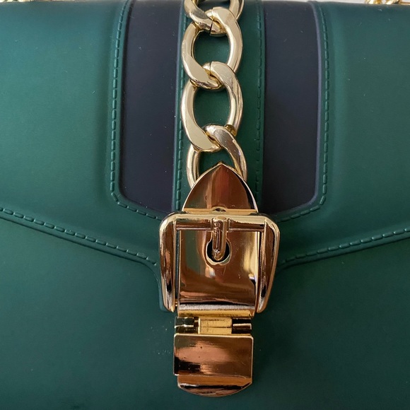 Gold & Green Purse - Picture 5 of 10